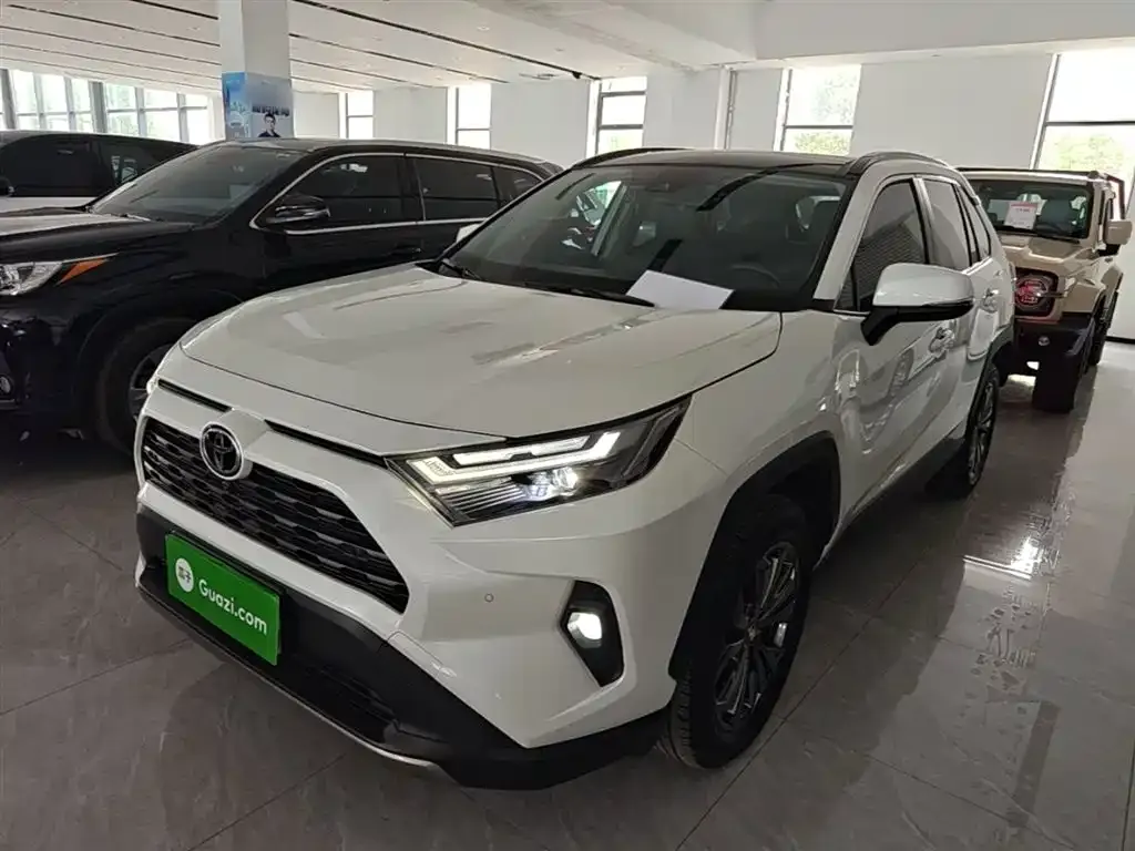 Toyota RAV4 — фото 8