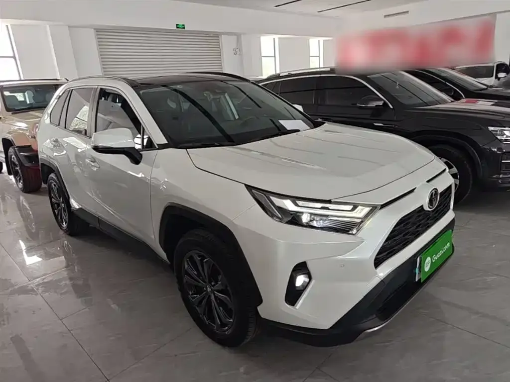 Toyota RAV4 — фото 9