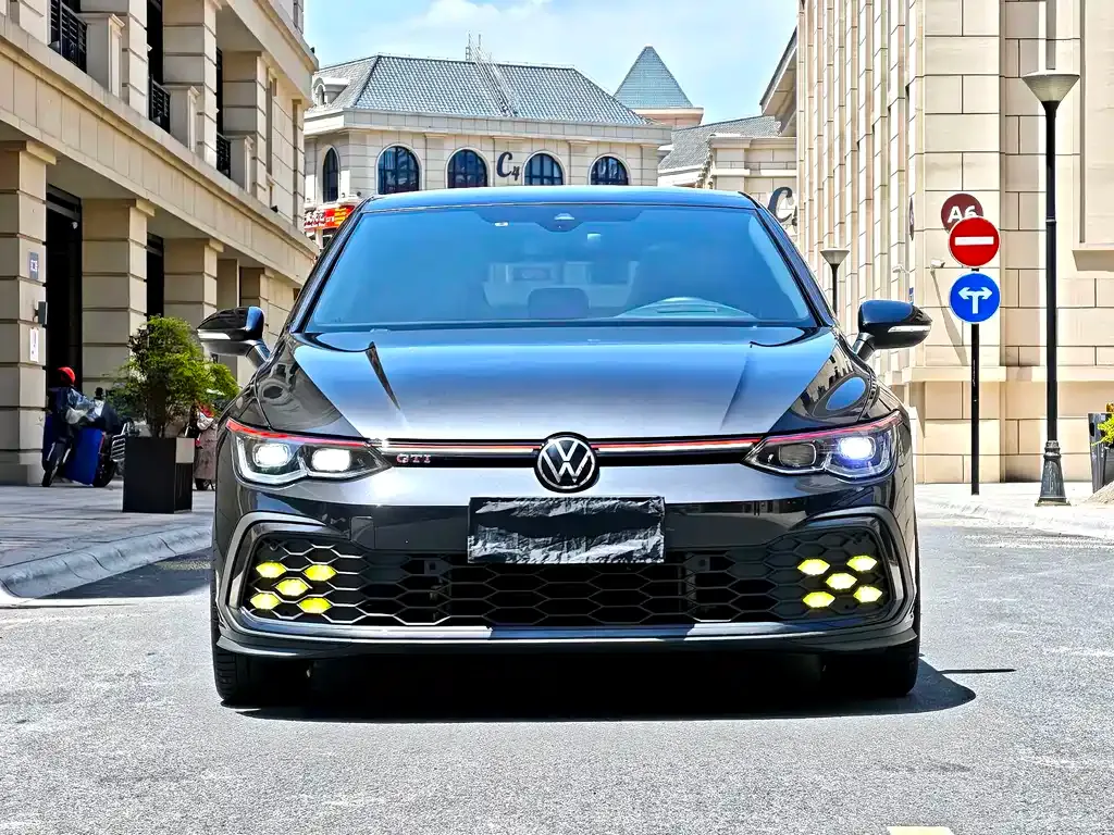 Volkswagen Golf GTI 2023 из CN, фото 10