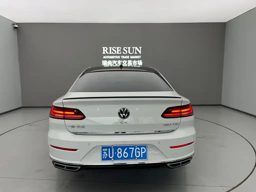 Volkswagen CC — фото 3