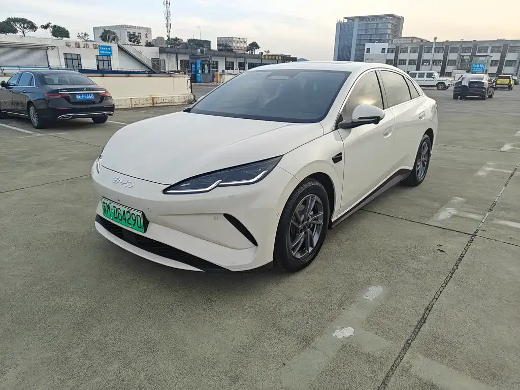 BYD Seal 06