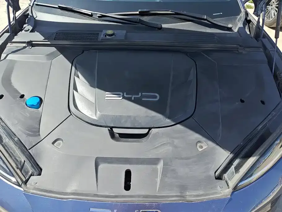 BYD Seal — фото 10
