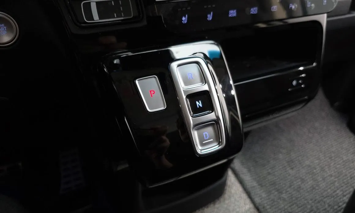 Hyundai Staria 2025 из KR, фото 7