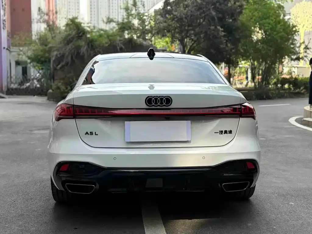 Audi A5L — фото 3