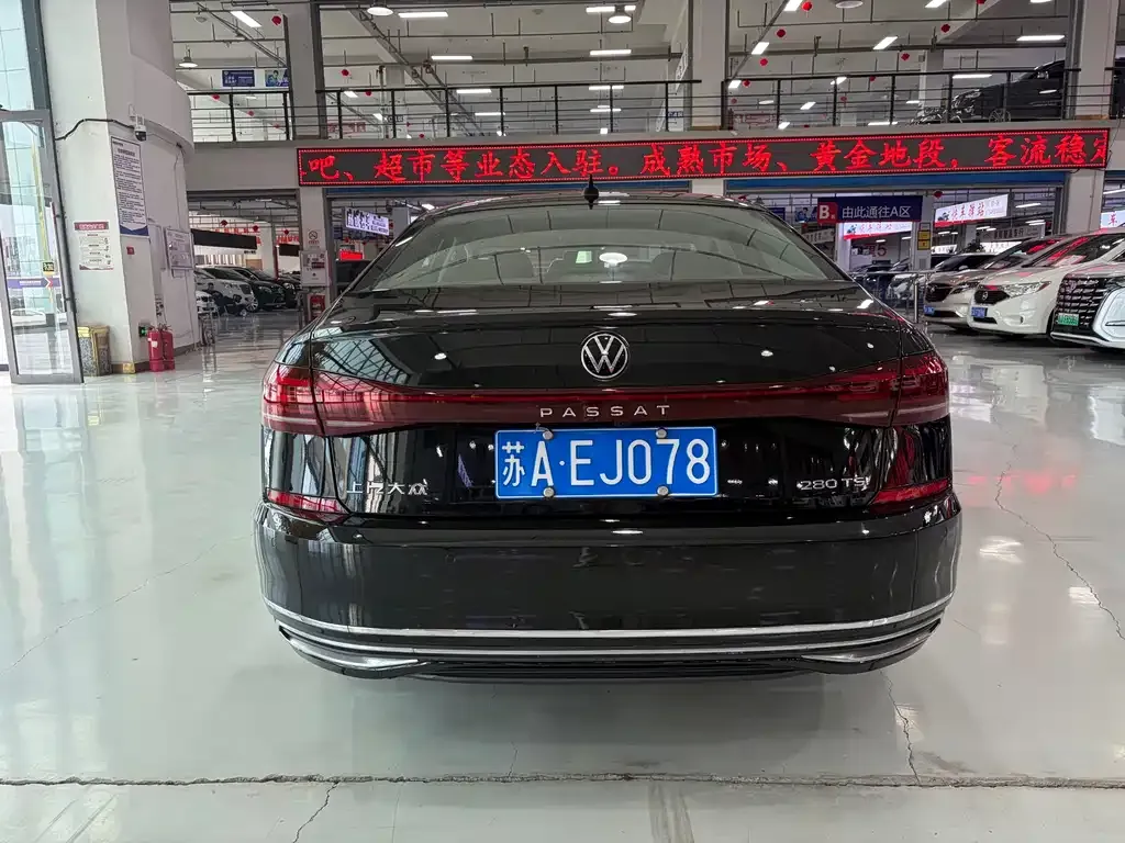 Volkswagen Passat — фото 4