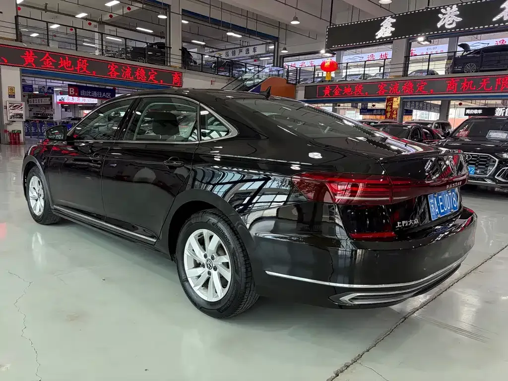 Volkswagen Passat — фото 6
