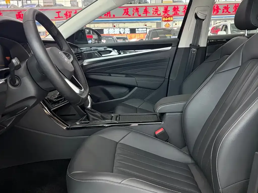 Volkswagen Passat — фото 3