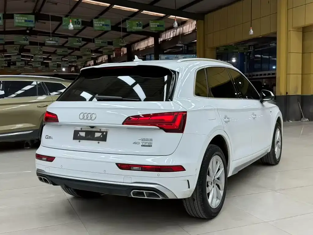 Audi Q5L — фото 4