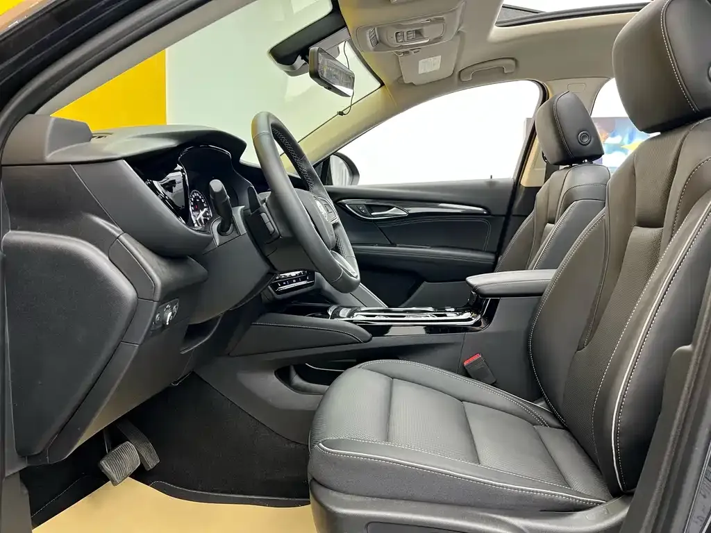 Buick Envision Plus — фото 7