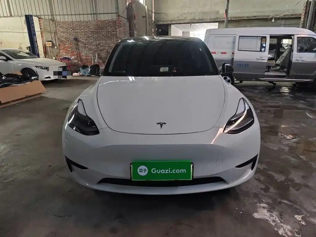 Tesla Model Y — фото 5
