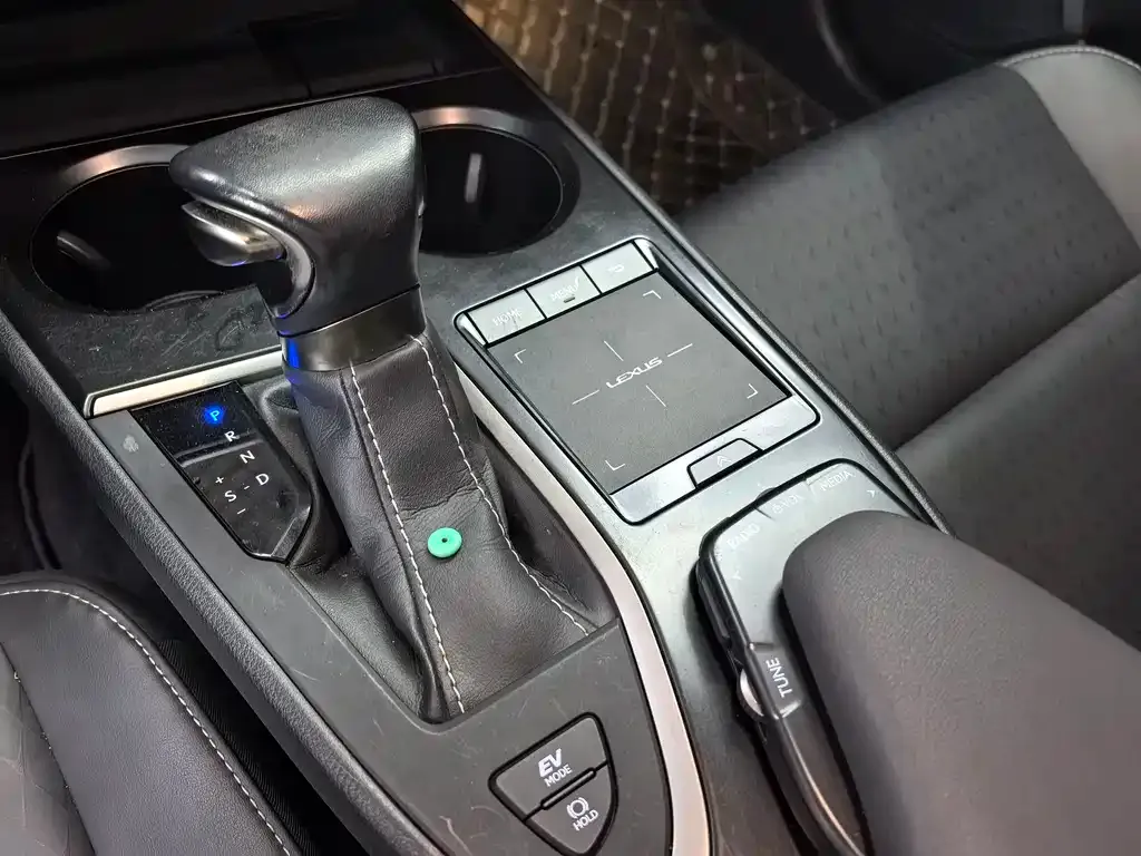 Lexus UX 2021 из CN, фото 4