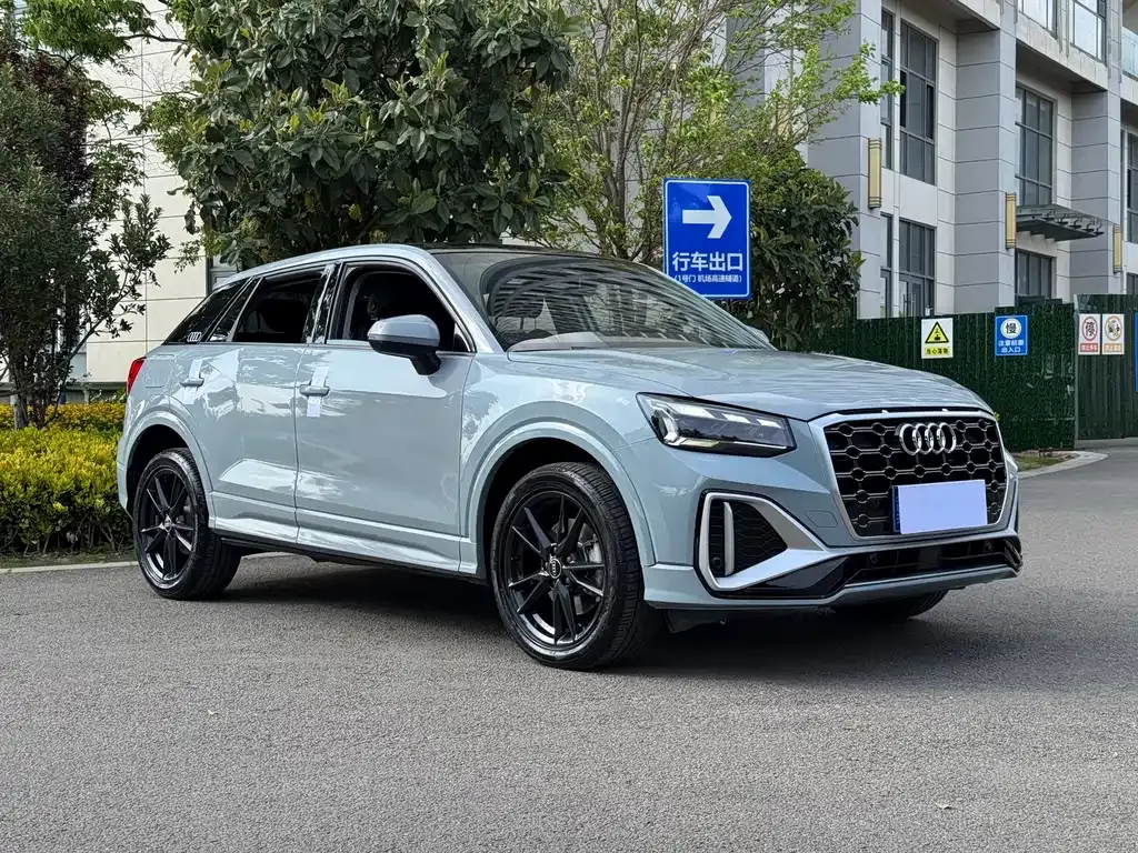 Audi Q2L — фото 3