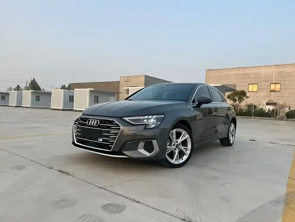 Audi A3 2023 из CN, фото 1