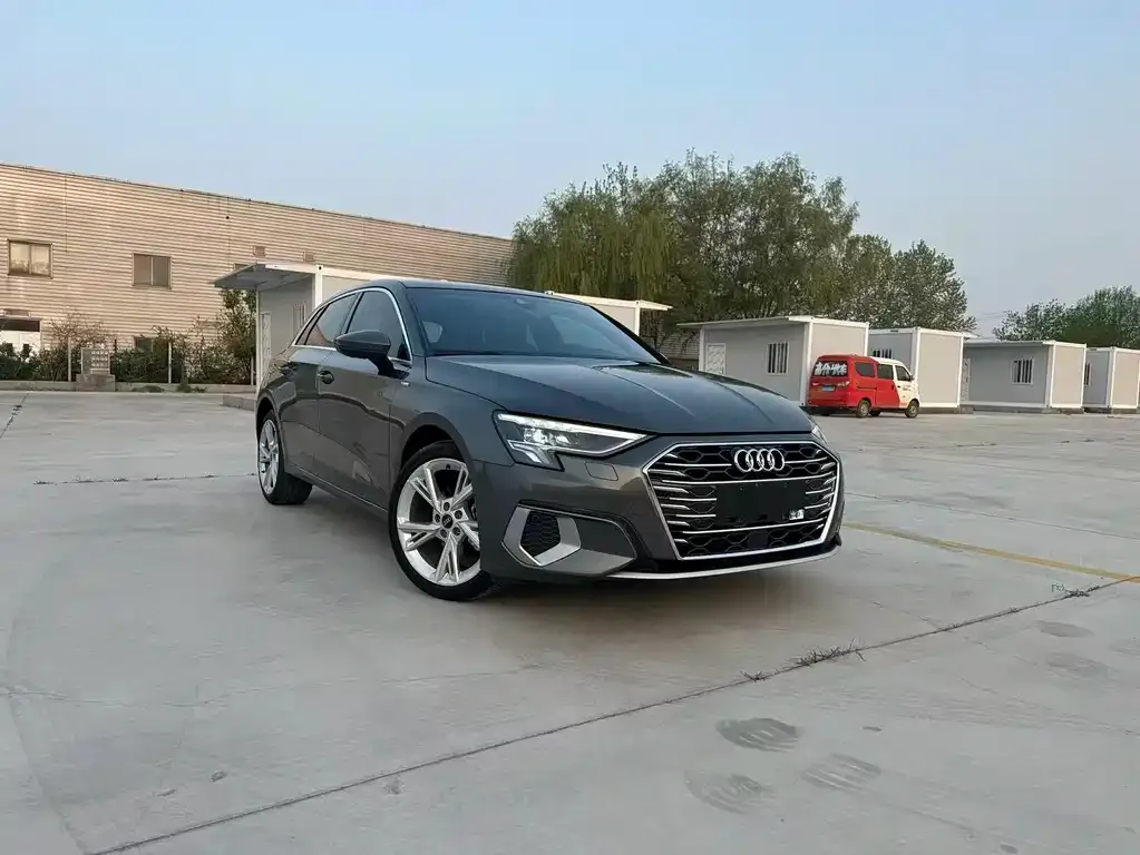 Audi A3 2023 из CN, фото 3