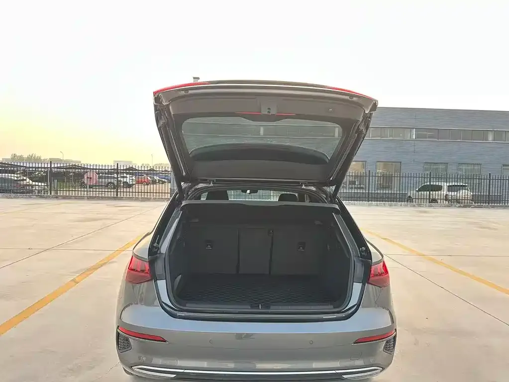Audi A3 2023 из CN, фото 6