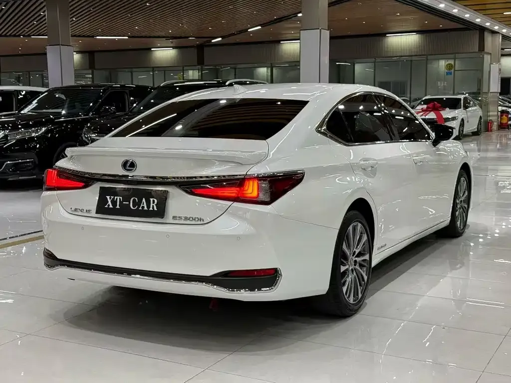 Lexus ES 2021 из CN, фото 8