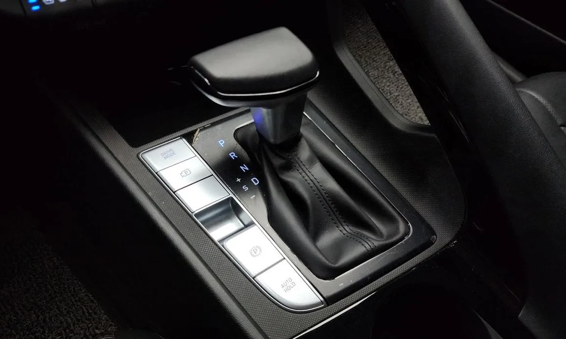 Hyundai AVANTE 2021 из KR, фото 4