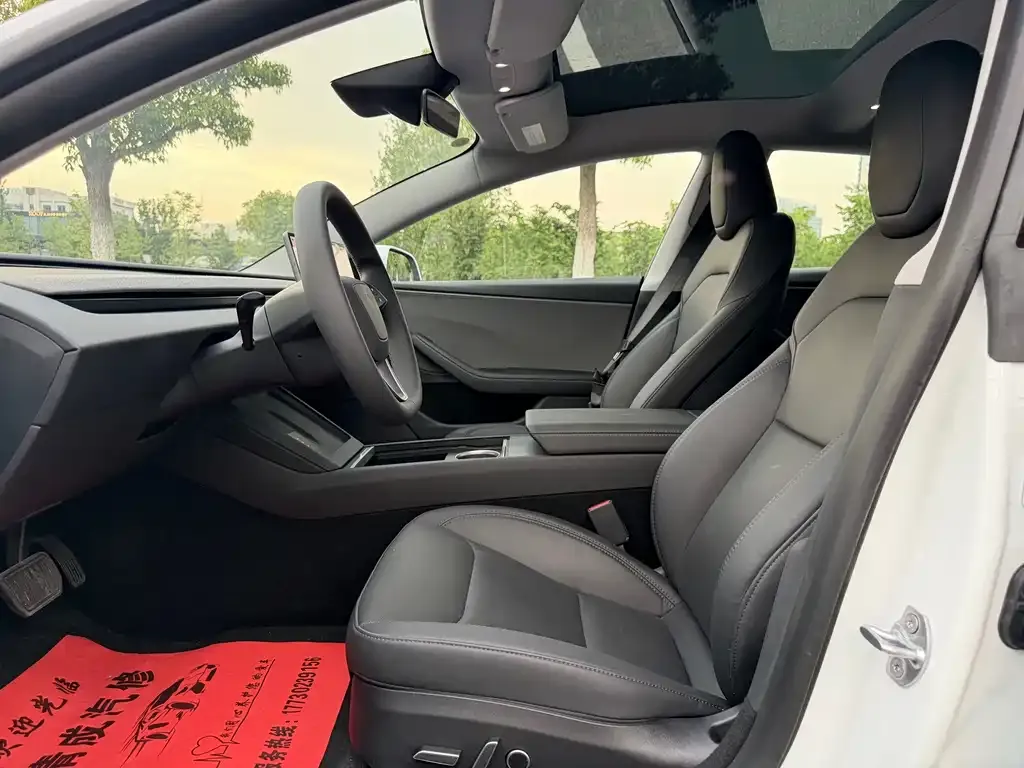 Tesla Model 3 — фото 6