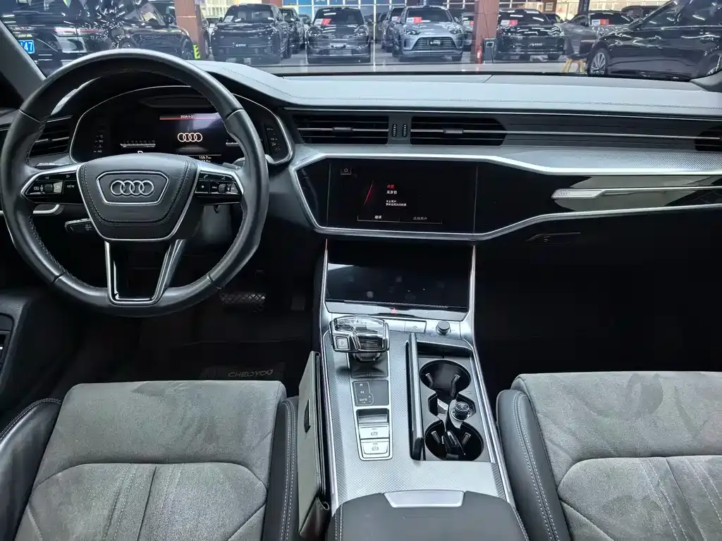 Audi A6L — фото 9