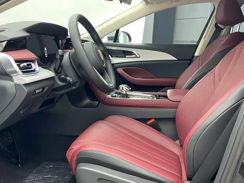 Hongqi H5 PHEV 2025 из CN, фото 5