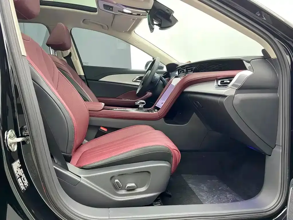 Hongqi H5 PHEV 2025 из CN, фото 8