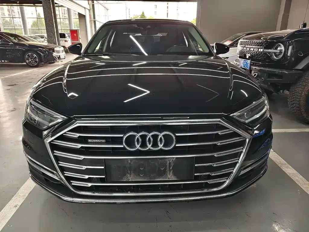 Audi A8 — фото 6