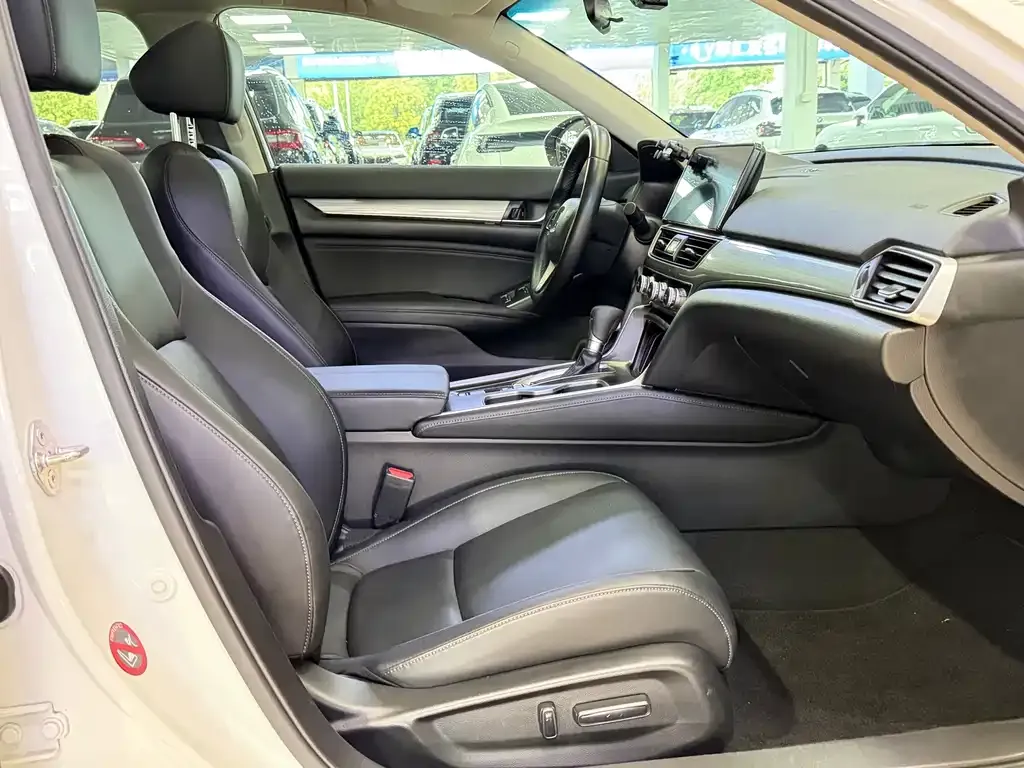 Honda Accord 2022 из CN, фото 4