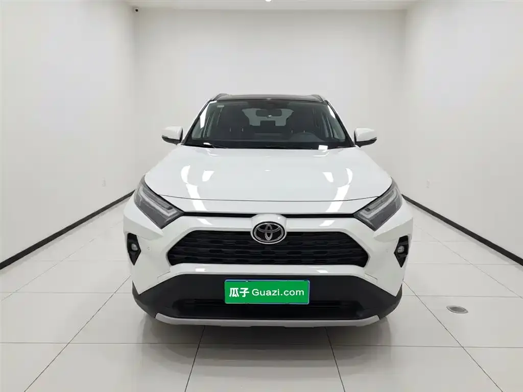 Toyota RAV4 — фото 6