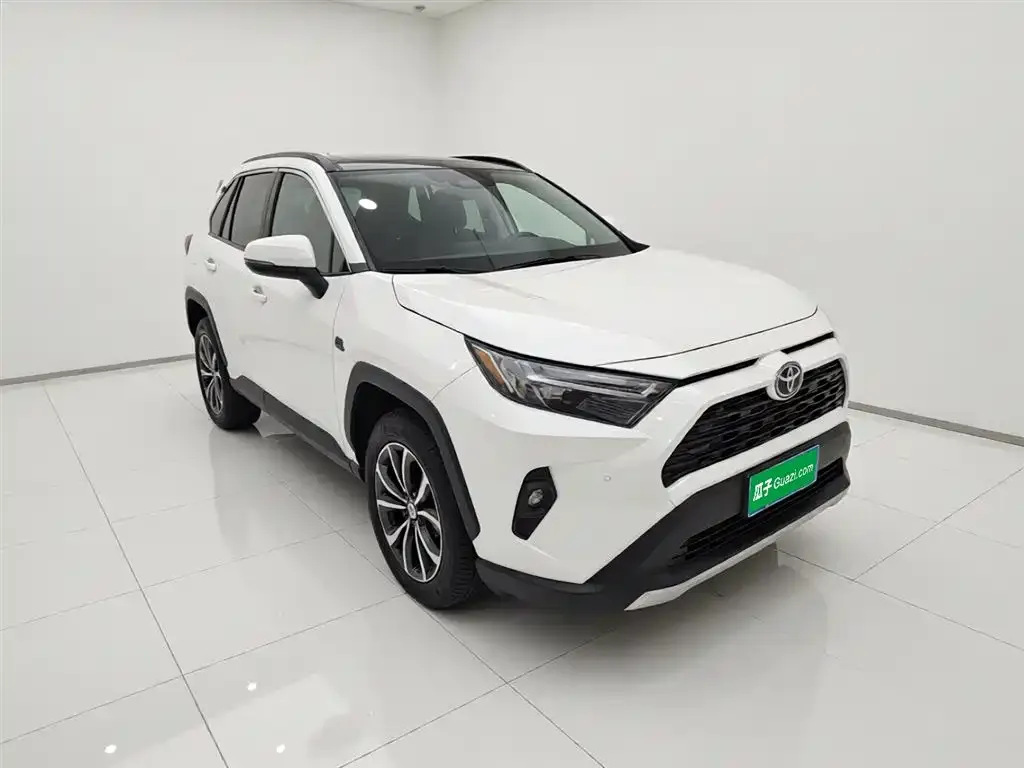 Toyota RAV4 — фото 2