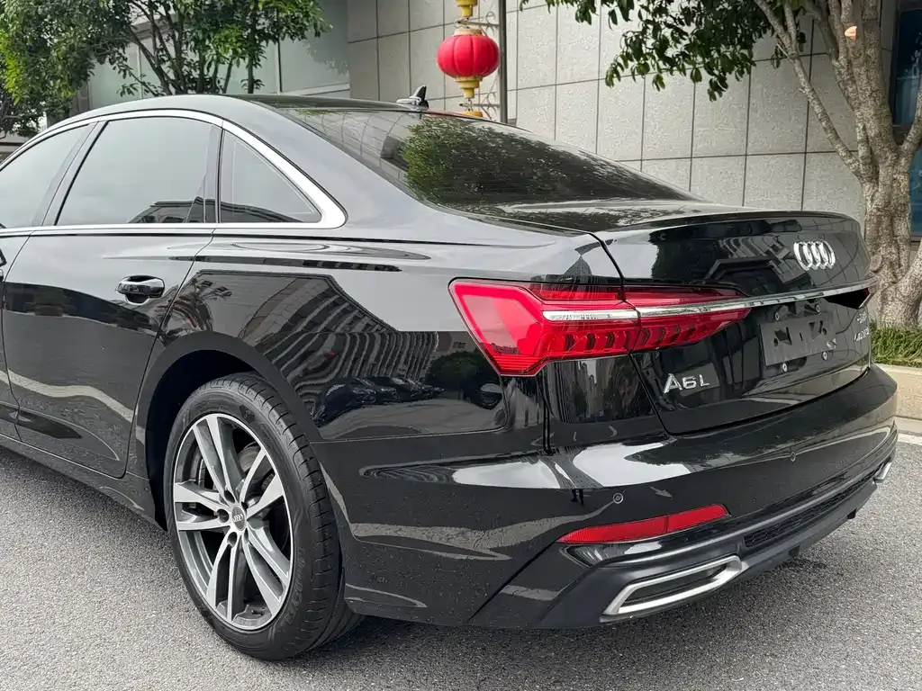 Audi A6L — фото 5