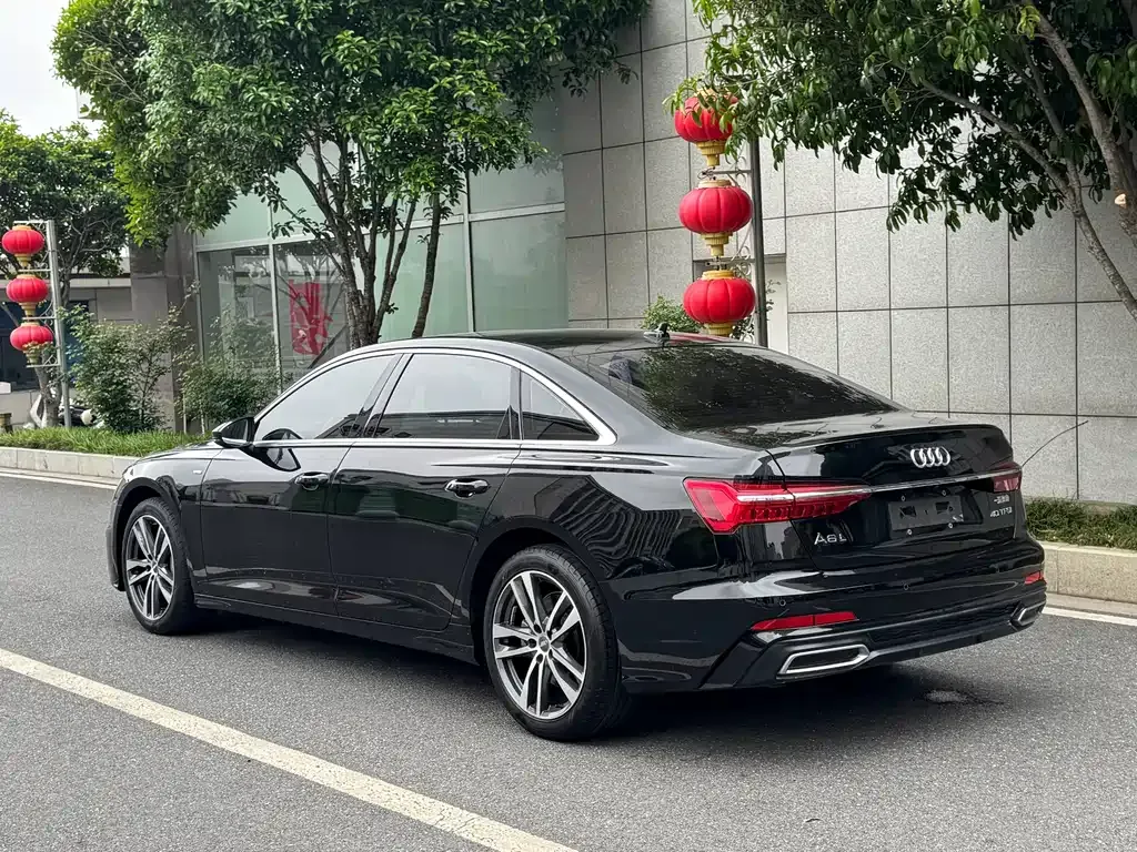 Audi A6L — фото 8