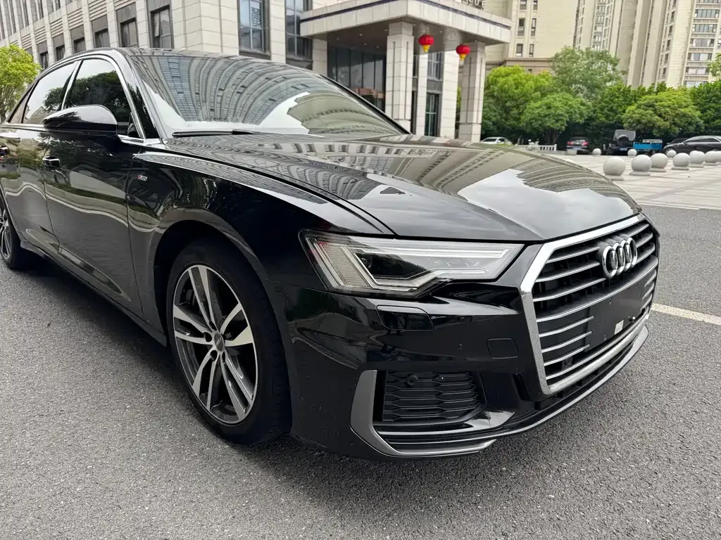 Audi A6L — фото 6