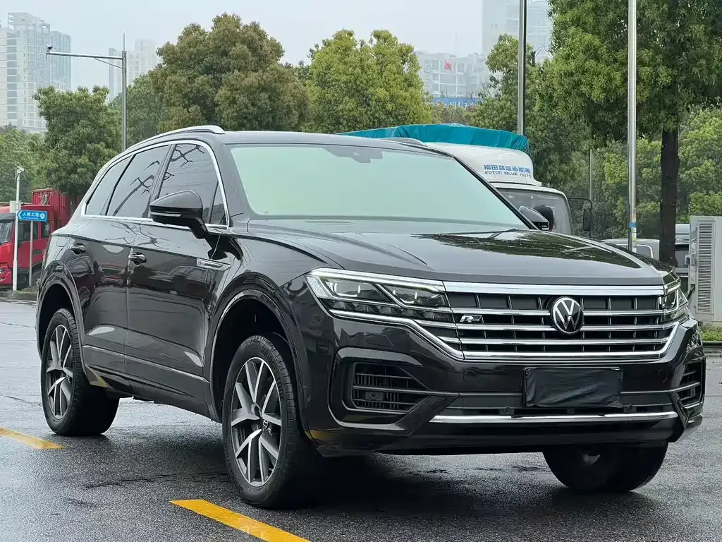 Volkswagen Touareg — фото 4