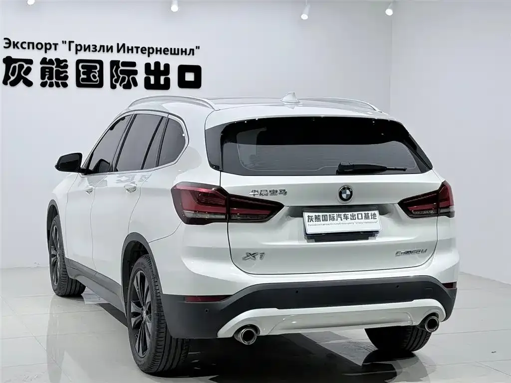 BMW X1 — фото 5