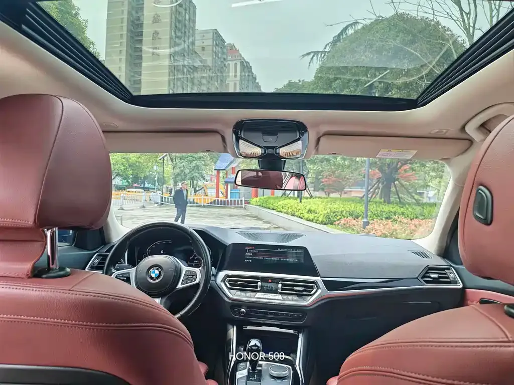 BMW 3 Series 2022 из CN, фото 2