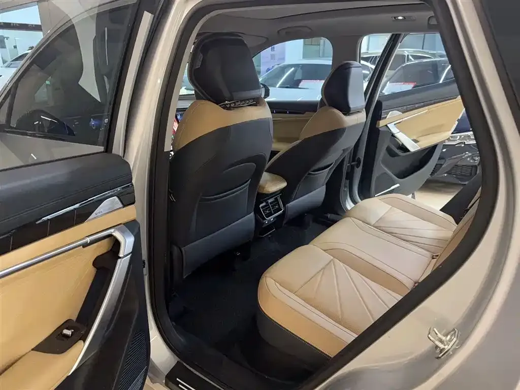 Geely Boyue L 2023 из CN, фото 5
