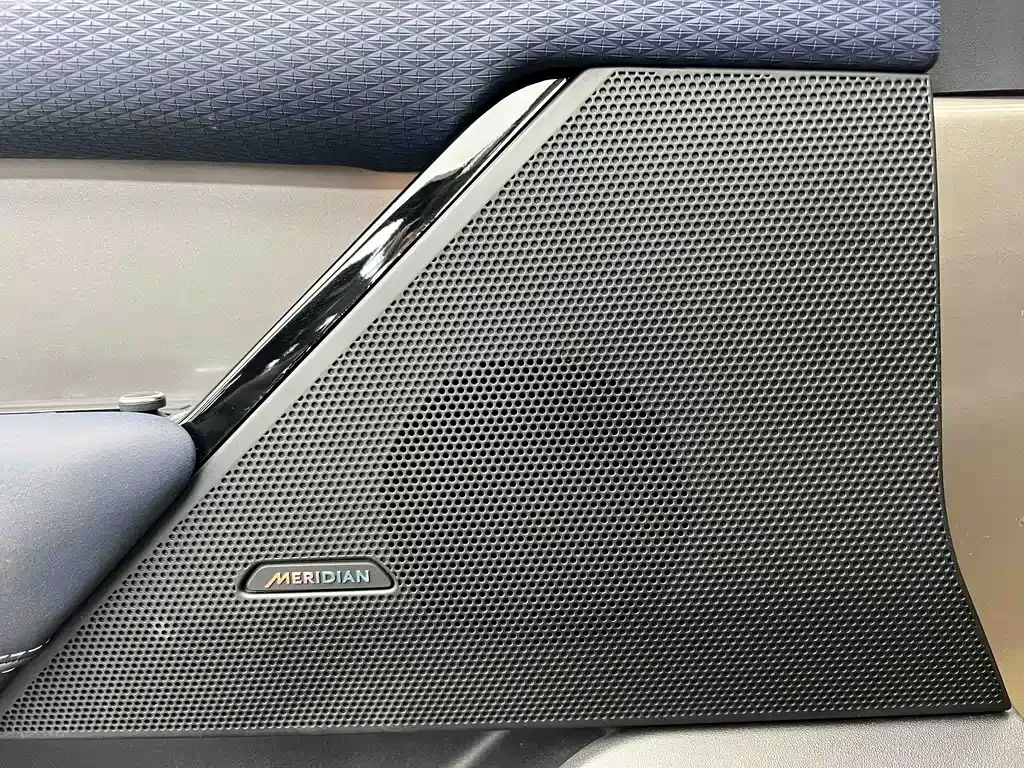 Land Rover Velar — фото 9