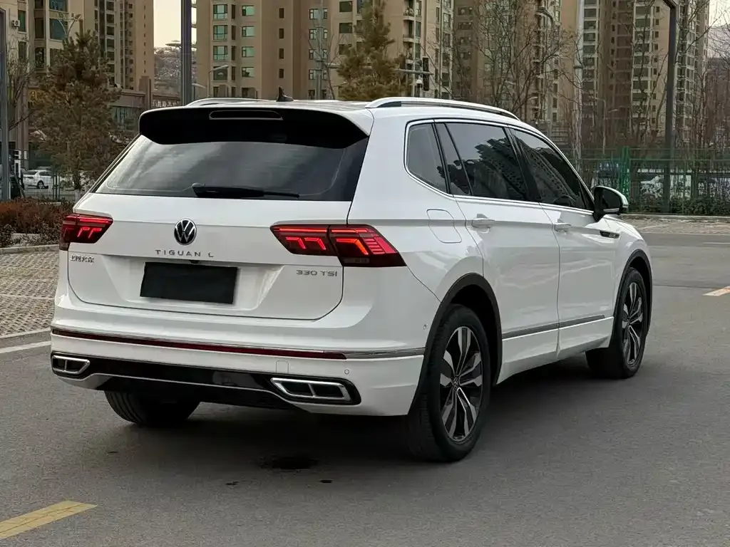 Volkswagen Tiguan L — фото 7