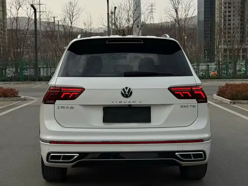 Volkswagen Tiguan L — фото 5