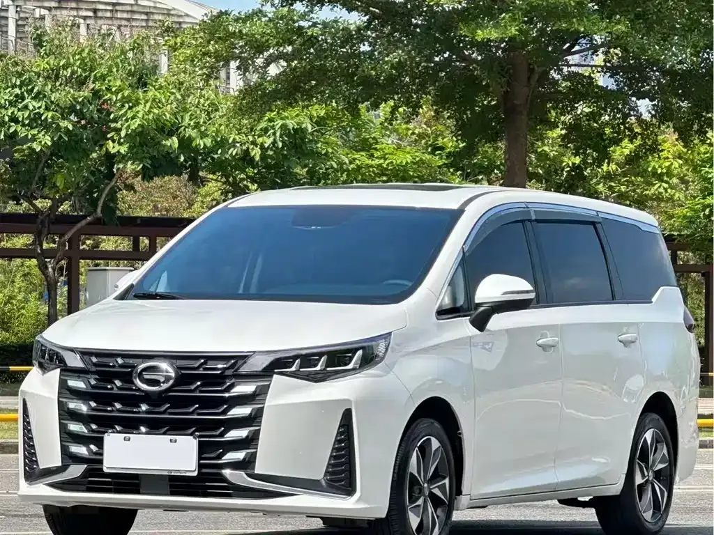 GAC Motor Trumpchi M6 — фото 1