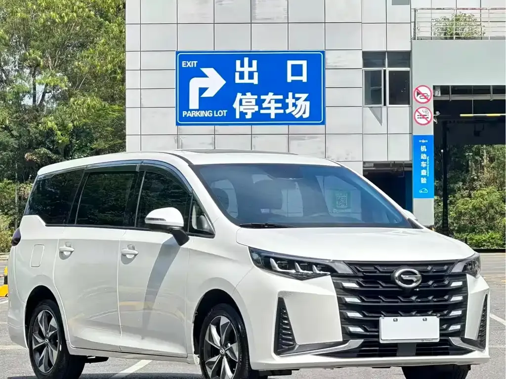 GAC Motor Trumpchi M6 — фото 10