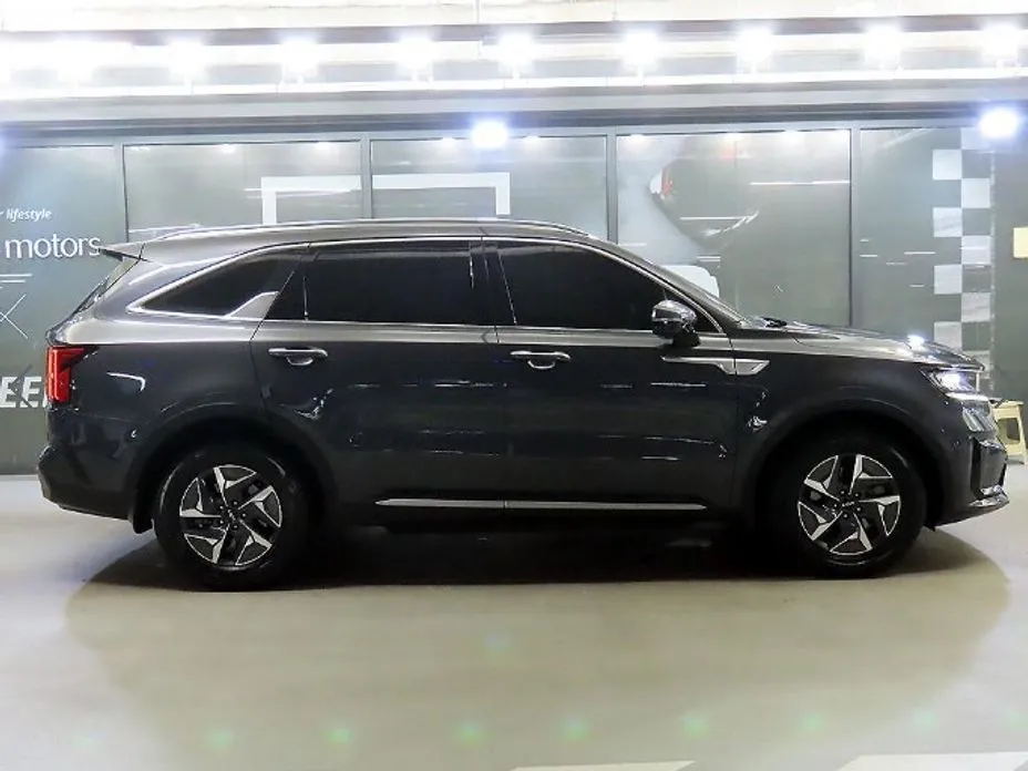 Kia Sorento — фото 7