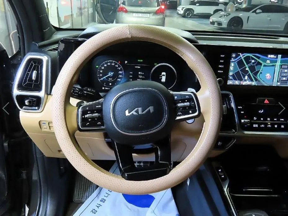 Kia Sorento — фото 8