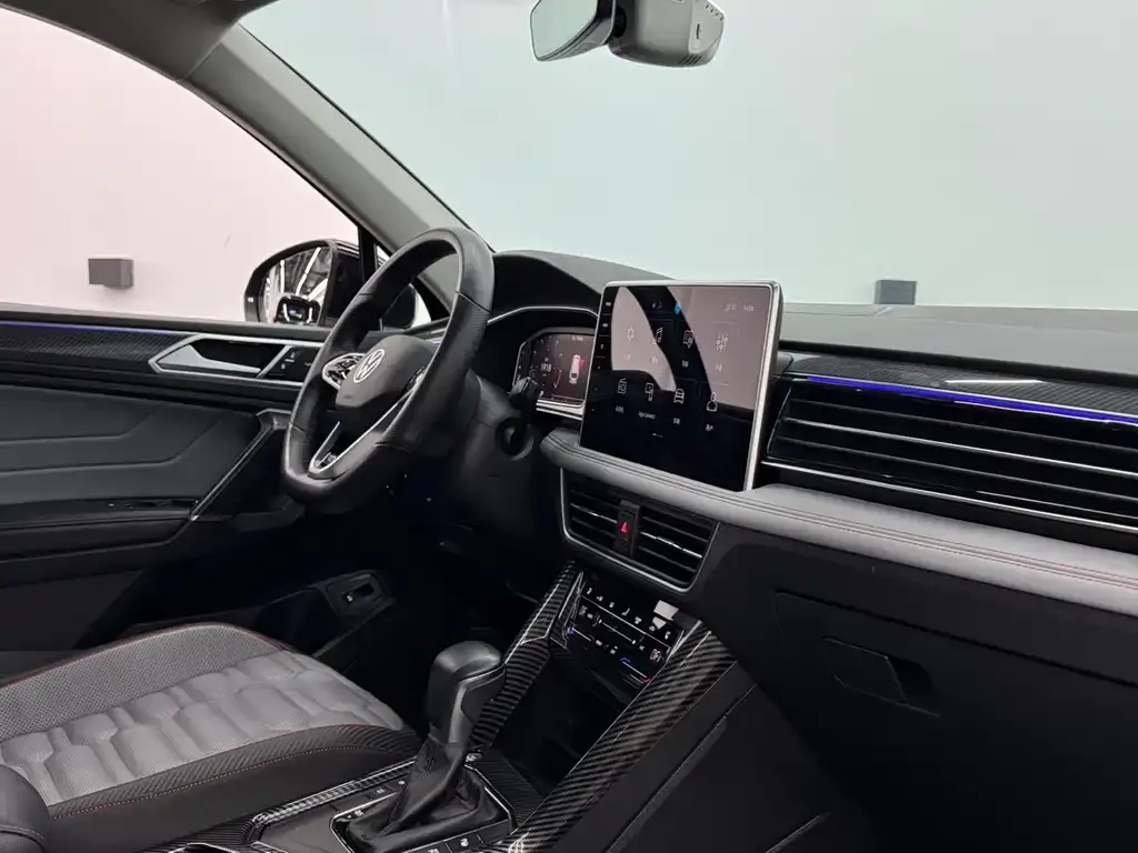 Volkswagen Tiguan L 2023 из CN, фото 2