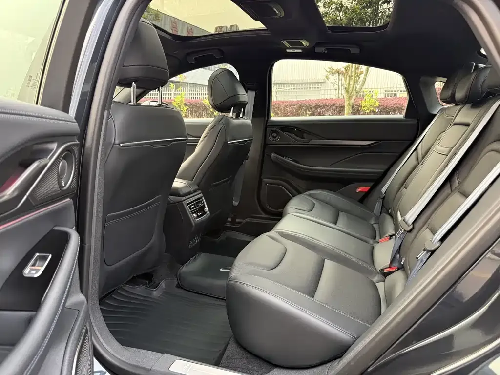 Lincoln Z 2023 из CN, фото 8