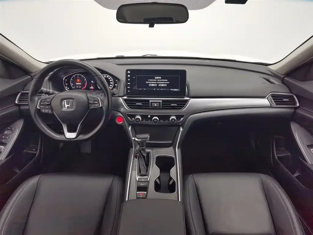 Honda Accord — фото 10