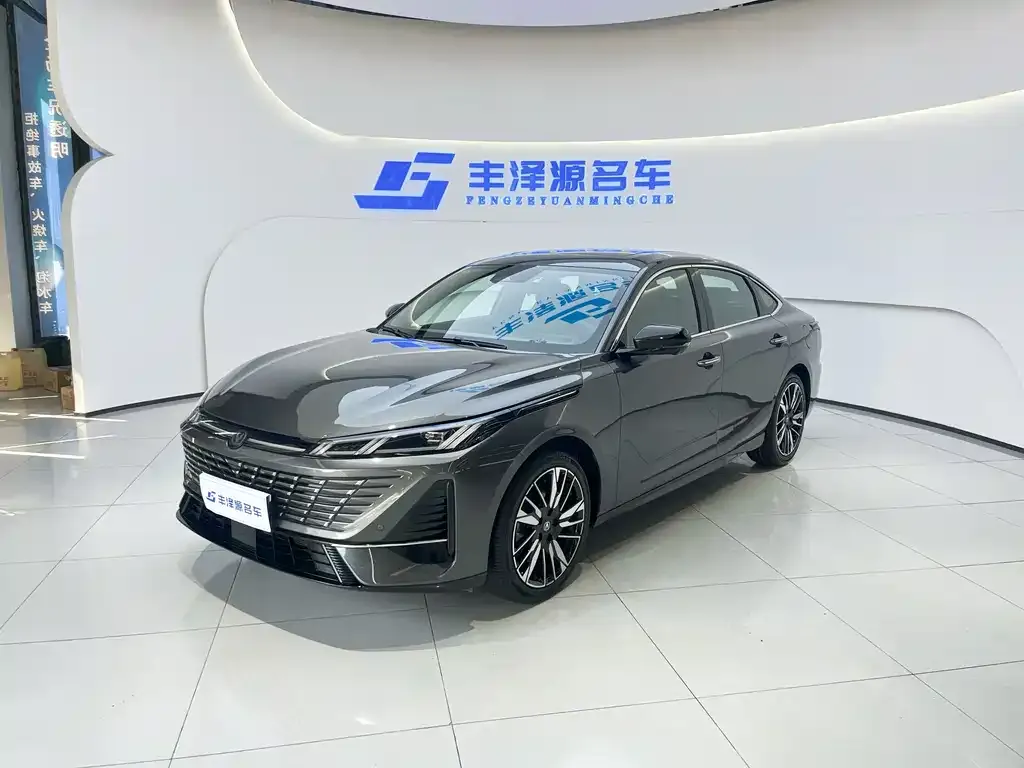 Changan Eado — фото 1