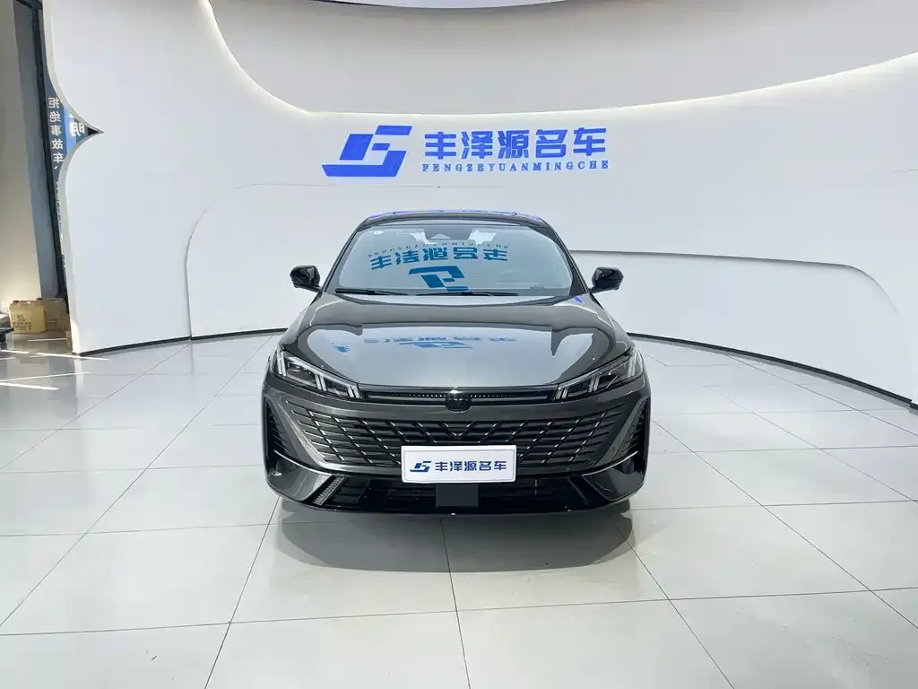 Changan Eado — фото 10