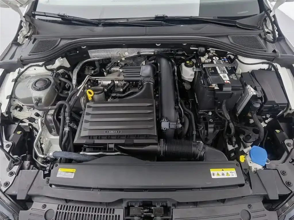 Volkswagen Golf 2021 из CN, фото 10