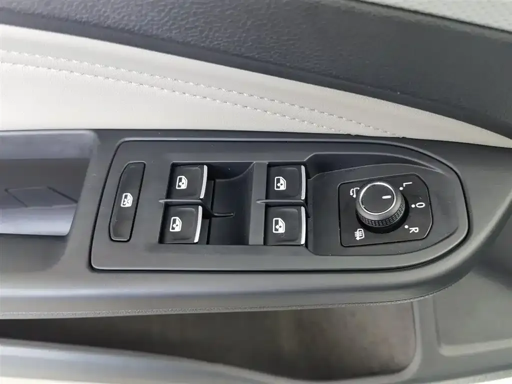 Volkswagen Golf 2021 из CN, фото 6